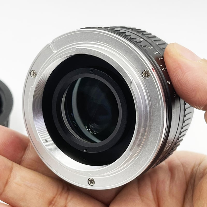 Pilnmetāla objektīvs 50mm F1.7 ar fiksētu fokusu, 52 mm filtra diametrs, minimālais fokusēšanas attālums 0,5 m