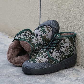 Žieminės aukštos namų šlepetės su fliso pamušalu, kamufliažinis raštas, viršus iš drobės, PVC padas