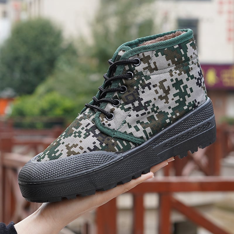 Žieminės aukštos namų šlepetės su fliso pamušalu, kamufliažinis raštas, viršus iš drobės, PVC padas