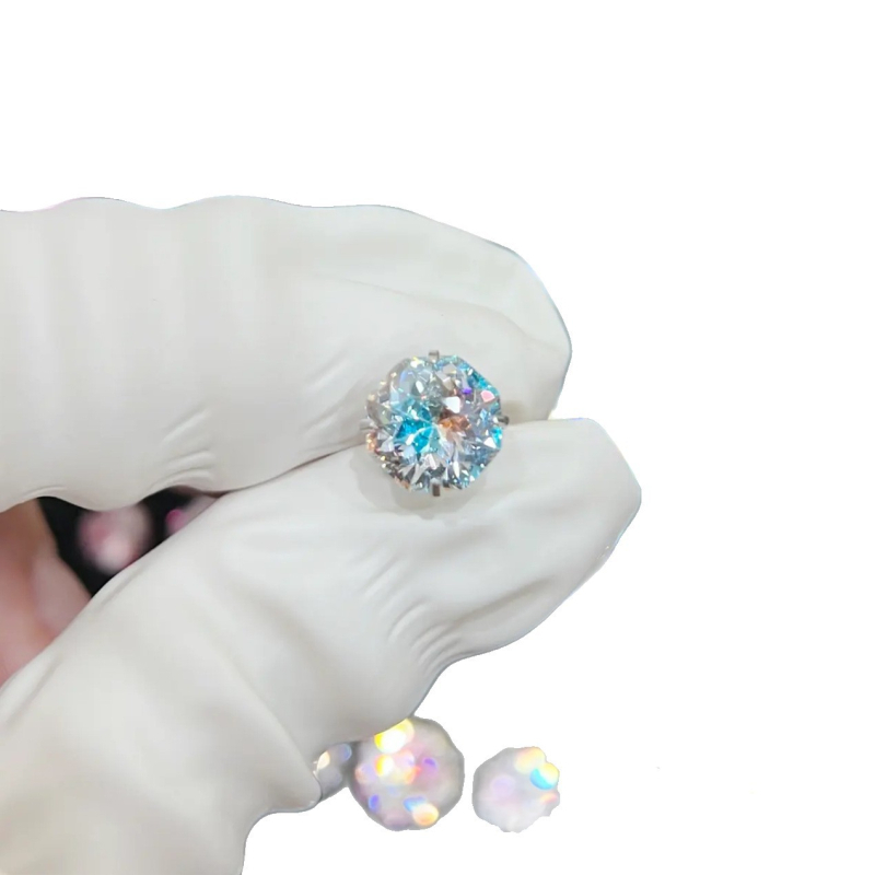 Titāna tērauda auskari ar elektroplakēšanu, astoņstūrains dizains ar zieda izgriezumu, plakana pamatne ar skrūvuzgriežamu aizvērumu