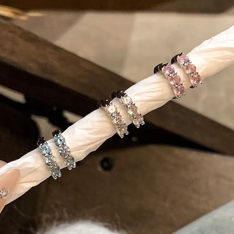 Обеци от титаново стомано с цирконова вставка, елегантен стил, електропокритие (Материал: титаново стомано; Вставка: циркон; Стил: елегантен; Технология: електропокритие)