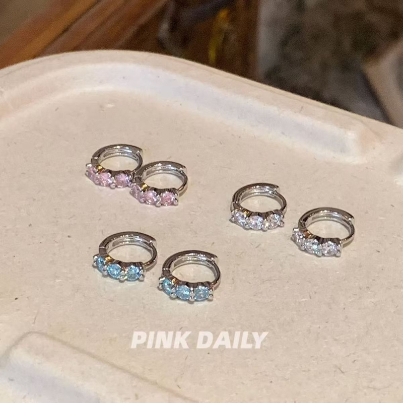 Обеци от титаново стомано с цирконова вставка, елегантен стил, електропокритие (Материал: титаново стомано; Вставка: циркон; Стил: елегантен; Технология: електропокритие)