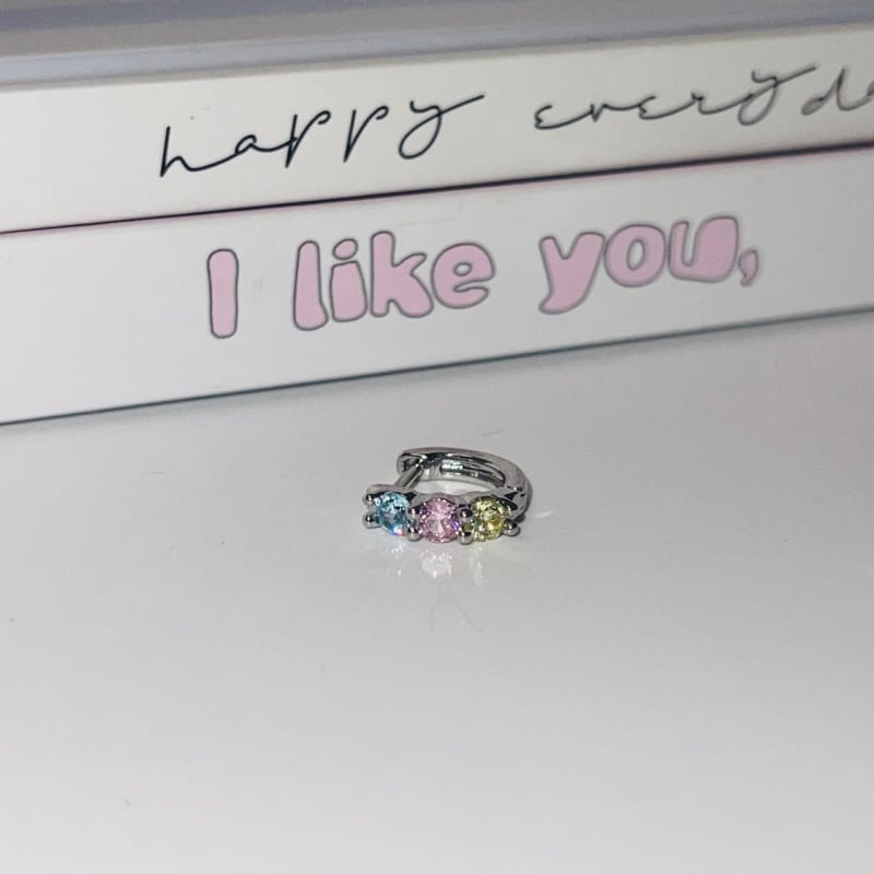 Обеци от титаново стомано с цирконова вставка, елегантен стил, електропокритие (Материал: титаново стомано; Вставка: циркон; Стил: елегантен; Технология: електропокритие)