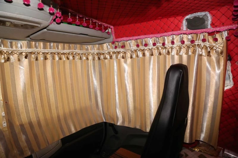 Jingjie завеса за кабина на камиона, плътна непрозрачна материя, висящ монтаж, универсална за камиони