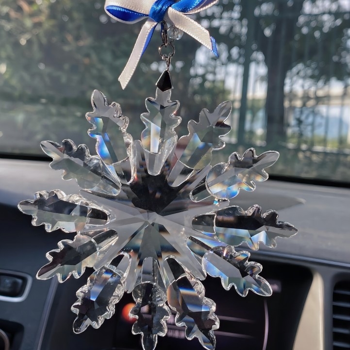 Kristalna pahulja automobilski ukras Tingyi Crystal, moderan interijerski privjesak, prilagodljiv