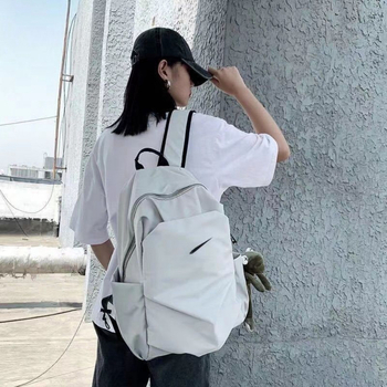 Унисекс раница от Oxford плат за свободно време и пътуване, капацитет 20–35 л, устойчива, дишаща и водоустойчива, извита презрамка, полиестерна облицовка.