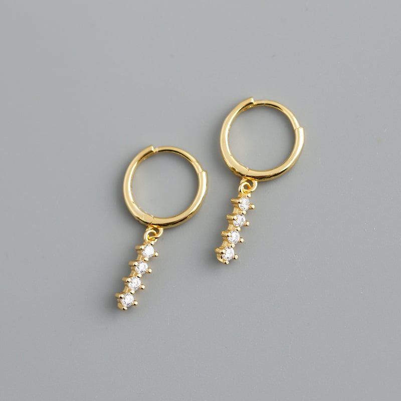 Овеци S925 стерлингово сребро с кръгъл геометричен дизайн и цирконии за жени