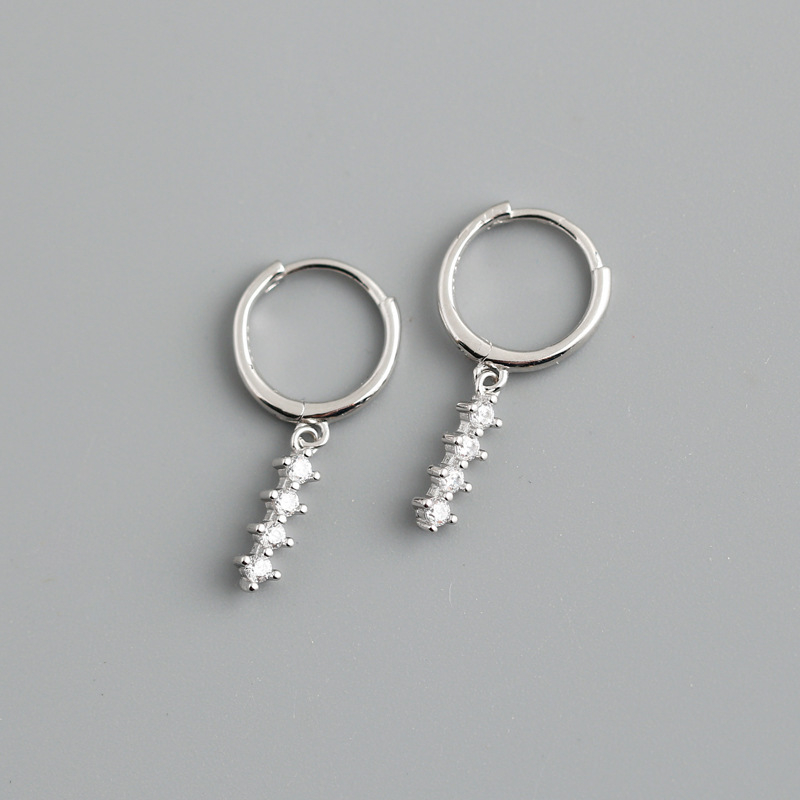 Овеци S925 стерлингово сребро с кръгъл геометричен дизайн и цирконии за жени