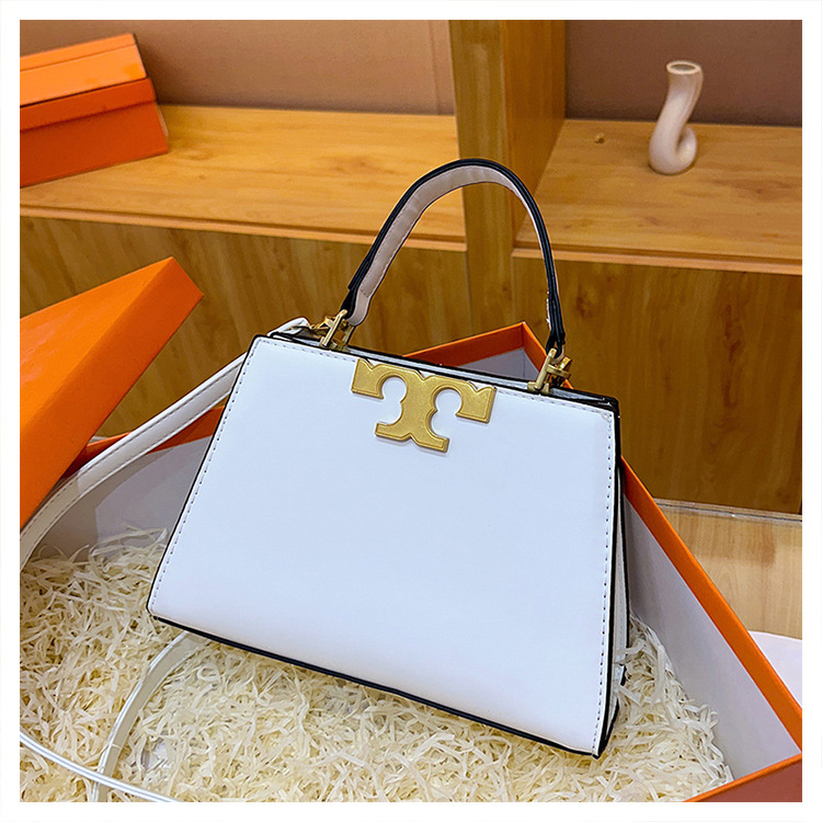 Ženska crossbody torba, vertikalno kvadratnog oblika, PU materijal, magnetska kopča, džep za mobitel, jedna naramenica