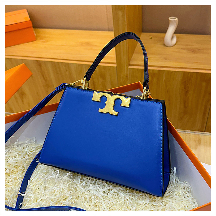 Ženska crossbody torba, vertikalno kvadratnog oblika, PU materijal, magnetska kopča, džep za mobitel, jedna naramenica