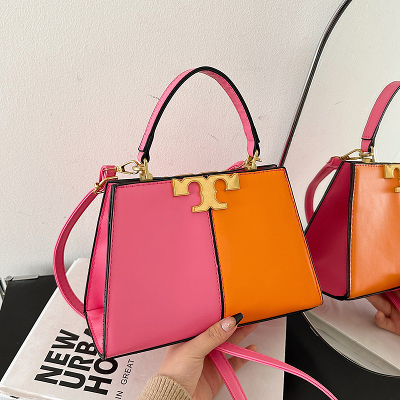 Ženska crossbody torba, vertikalno kvadratnog oblika, PU materijal, magnetska kopča, džep za mobitel, jedna naramenica