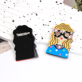 Akrilból készült karikatúrafigurás kitűző – friss és édes niche stílus, környezetbarát feldolgozás, uniszex kiegészítő