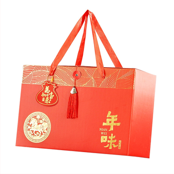 Jaungada dāvanu kastīte – gofrēts kartons; izcelsme Hengyang, Hunan; zīmols Xiangheng; karstais nospiedums; ķīniešu stils