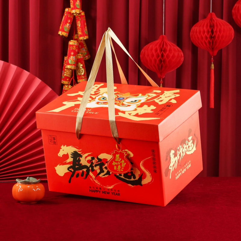 Jaungada dāvanu kastīte – gofrēts kartons; izcelsme Hengyang, Hunan; zīmols Xiangheng; karstais nospiedums; ķīniešu stils