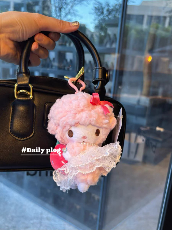 Pandantiv pluș pentru geantă și breloc — miel asistent medical, model animație drăguț, stil proaspăt și dulce (Material: pluș; Model: Kitty/Snoopy/erou din animație; Stil: proaspăt și dulce)