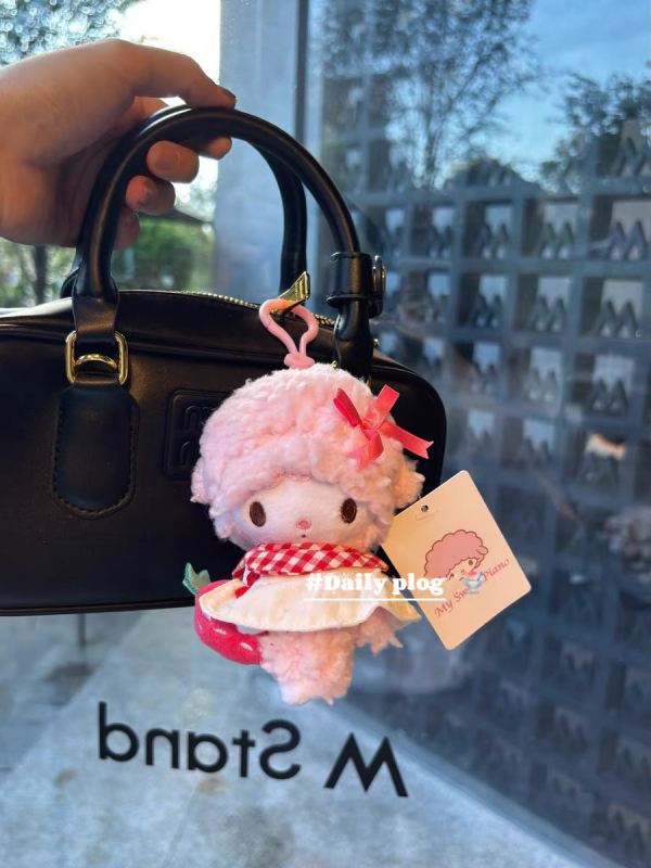 Pandantiv pluș pentru geantă și breloc — miel asistent medical, model animație drăguț, stil proaspăt și dulce (Material: pluș; Model: Kitty/Snoopy/erou din animație; Stil: proaspăt și dulce)