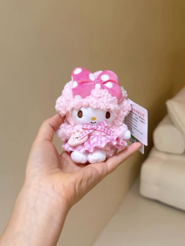 Pandantiv pluș pentru geantă și breloc — miel asistent medical, model animație drăguț, stil proaspăt și dulce (Material: pluș; Model: Kitty/Snoopy/erou din animație; Stil: proaspăt și dulce)