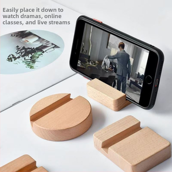 Настолен държач за телефон от бук, минималистичен дизайн, възможност за персонализация