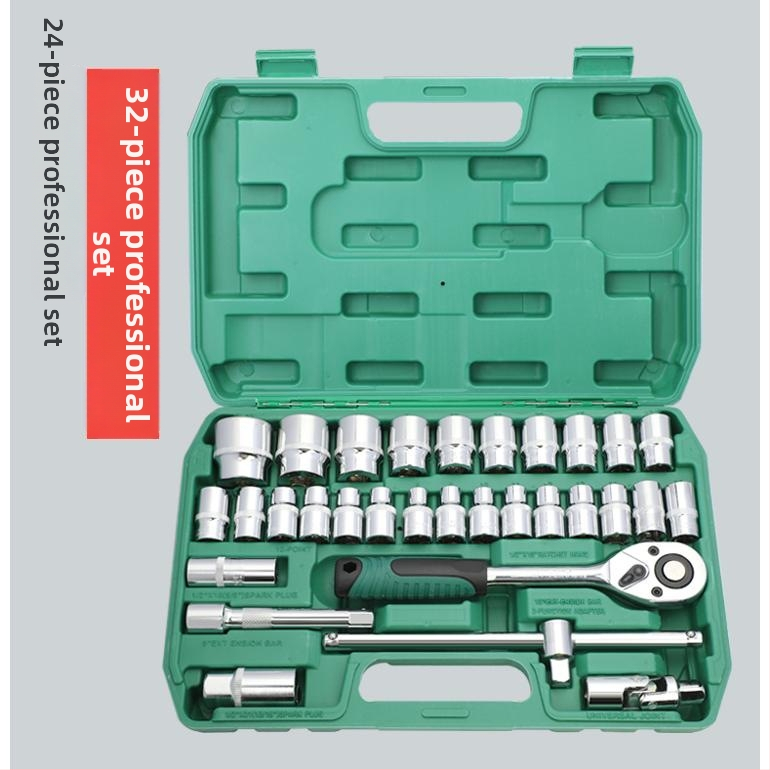 Set nástrojov pre opravu auta so zásuvkovým kľúčom a ráčňou v skrinke na náradie (pre mechanické opravy)