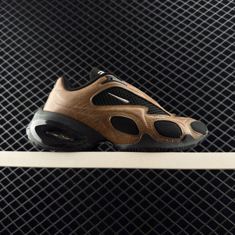 Futócipő légpárnás, vastag talppal a magasság növeléséhez, légáteresztő hálós felsőrész, fűzős záródás, uniszex