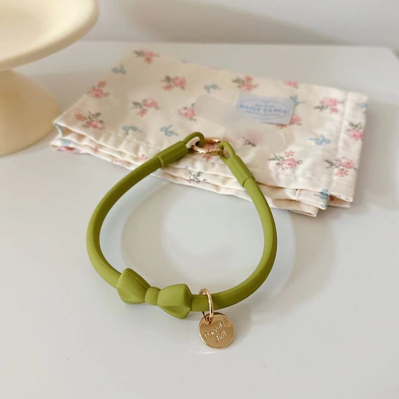 Каишка за мобилен телефон от силикон с панделка във формата на лък — силиконов материал, метална катарама, метален елемент на висулката