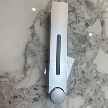 Δοσομετρητής σαπουνιού τοίχου - τύπου πατήματος, εγκατάσταση χωρίς διάτρηση, υλικό ABS+GPPS+PP, τεχνολογία έγχυσης, μοντέρνος μινιμαλισμός