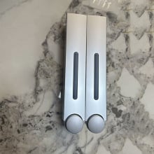 Δοσομετρητής σαπουνιού τοίχου - τύπου πατήματος, εγκατάσταση χωρίς διάτρηση, υλικό ABS+GPPS+PP, τεχνολογία έγχυσης, μοντέρνος μινιμαλισμός