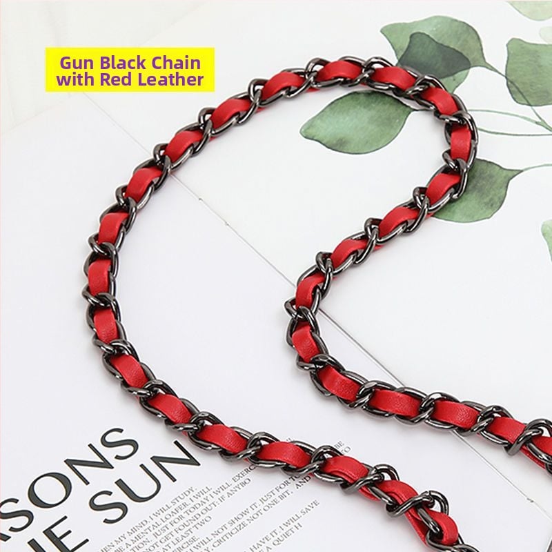 Ремък за чанта през рамо със метална верига, кожено портмоне и малък картодържател, аниме дизайн (Зима 2023)