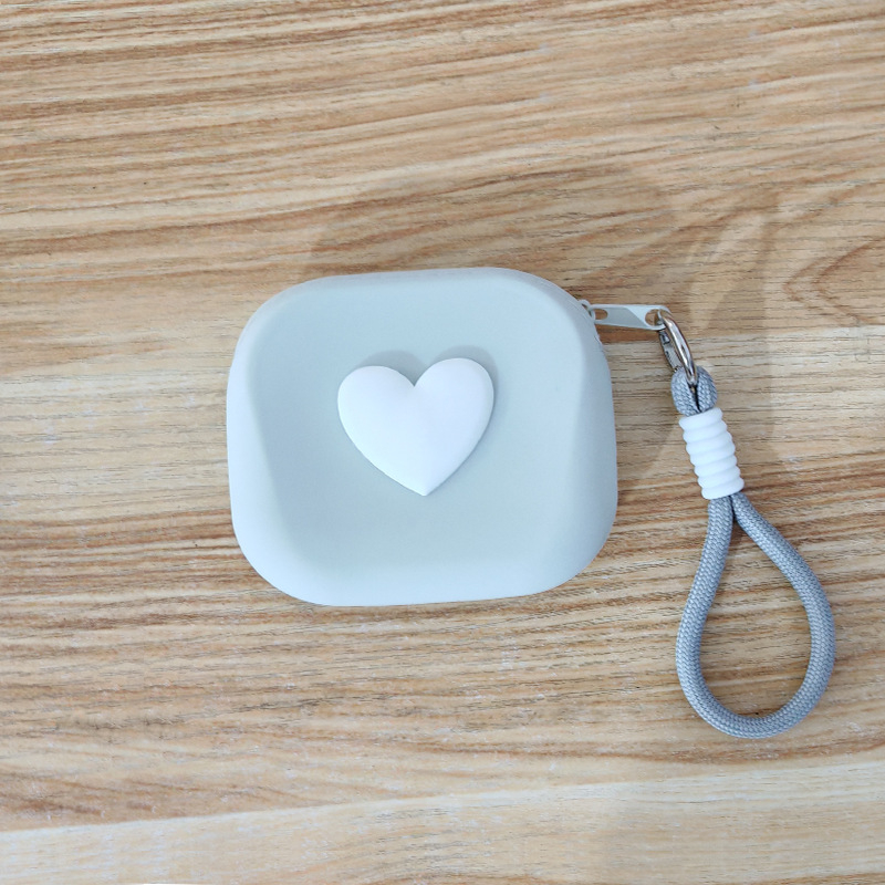 Torba od silikona u obliku srca za Bluetooth slušalice, kartice i novčiće – ulični stil, mekan silikon, zatvaranje rajsferšijem, bez podstavka, unutarnji džep za dokumente