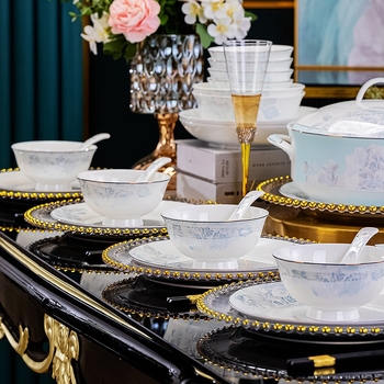 Csontporcelán rizses tálak készlet, virágos mintával, kerek formájú, mikrohullámú sütőben használható, glazúrozott felület