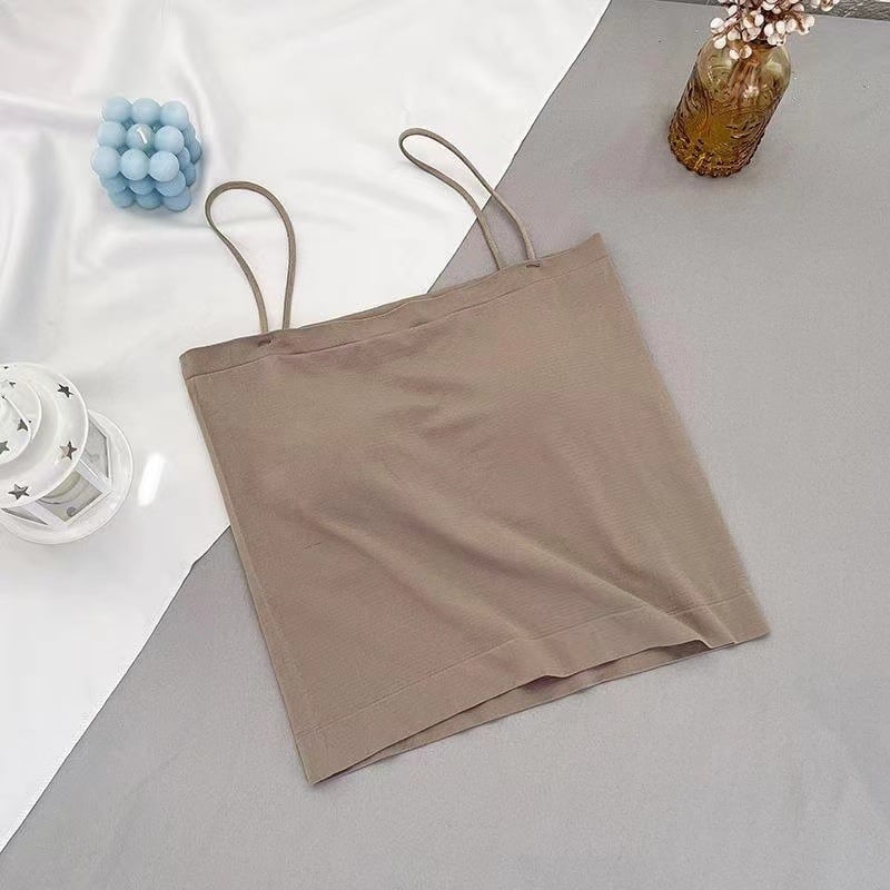 Дишащо нейлоново горнище за бюст под формата тръба (tube top) с пълна чашка и средна чашка, материя 90–95% нейлон, стил жилетка