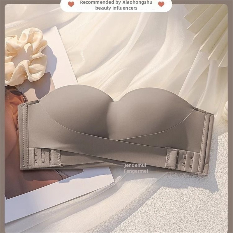 Сутиен без презрамки с повдигане, против изплъзване; чашка 1/2; основен материал нейлон, подплата спандекс; свалящи се двойни презрамки; задно закопчаване с три реда копчета