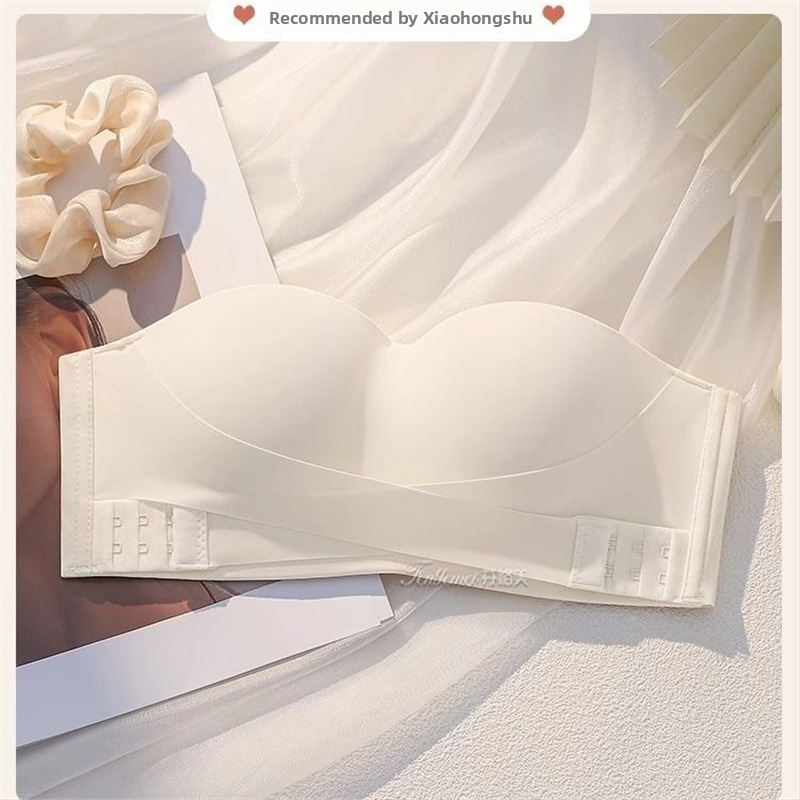 Сутиен без презрамки с повдигане, против изплъзване; чашка 1/2; основен материал нейлон, подплата спандекс; свалящи се двойни презрамки; задно закопчаване с три реда копчета