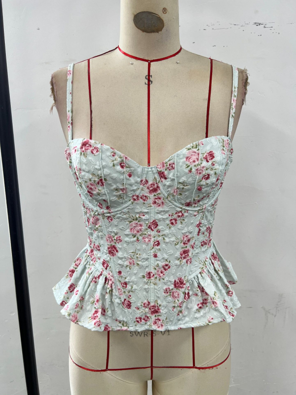 rochie wrap cu imprimeu floral, poliester 95%+, fără spate, bretele duble, croială slim