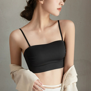 Sutien fara bretele, cu snur reglabil, respirabil si confortabil; material principal: nylon; captuseala din bumbac 30–50%; cupe subtiri turnate; inchidere spate cu doua catarame