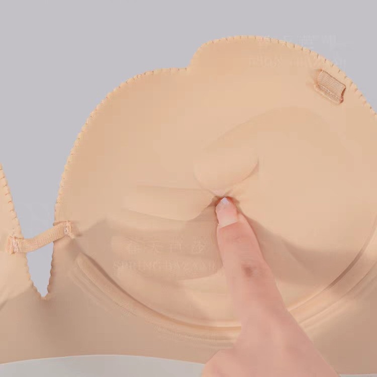 Bezramienková podprsenka s push-up efektom, 3/4 košíčky, hrubé tvarované košíčky, protišmyková, s odnímateľnými dvojitými ramienkami