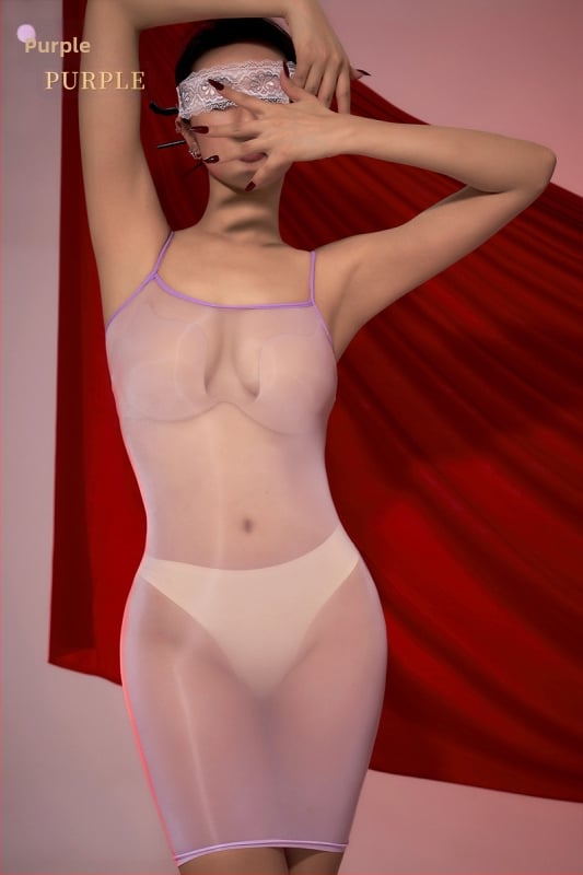 Rochie de noapte din nailon cu bretele — ultra-subțire, transparentă, catifelată; 41–60 g/m2; brand Little Matchmaker; conținutul principal al țesăturii 90–95%