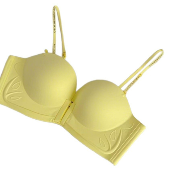 Be petnešėlių liemenėlė su priekinė užsegimo sagtimi, su storomis formuojamomis taurėmis, nuimamos dvigubos petnešėlės, nematomas