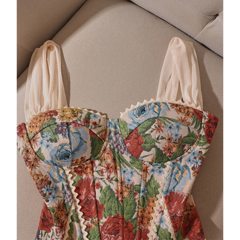 Bustier prsluk u stilu veste s cvjetnim jacquardom, smjesa poliester-spandeks, uski kroj, kratka duljina do 40 cm, izdanje proljeće-ljeto 2025