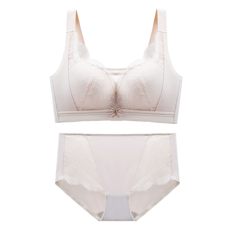 Vállpánt nélküli luxus melltartó, teljes kosár és vékony formázott kosárkák, csipke nylon anyagból, hátul négyrétegű zárral