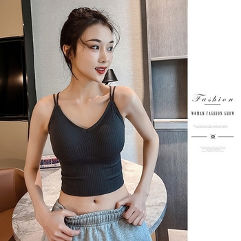 Kivágás nélküli Topkeresztpánt a háton, nylon anyag; 3/4 kosár; formázott kosár felső vékony, alsó vastag; minimalist stílus