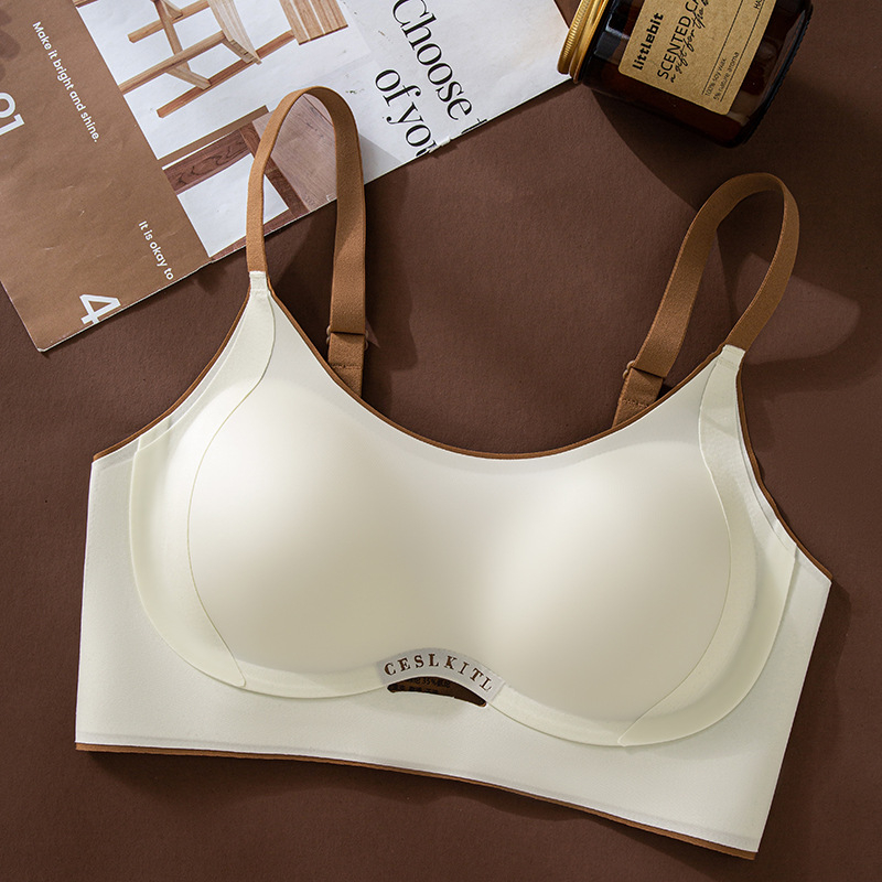 Безшевен дамски сутиен, безжичен, 3/4 чашка, средно оформени чашки, фиксирани двойни презрамки