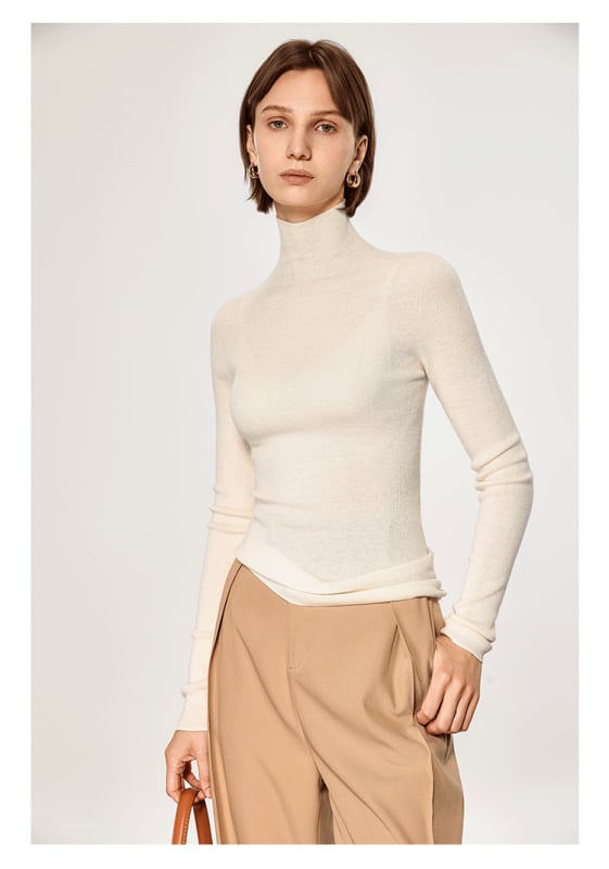 Дамски пуловер от кашмирено-вълнена смес, с висока яка, елегантно прилепнал силует, дълги ръкави, дължина 50–65 см