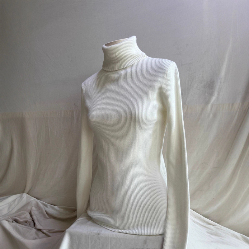 Pulover od cashmere-modal pletene, s visokim ovratnikom, dugim rukavima, širokim krojem