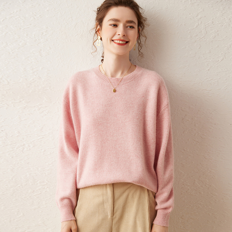Дамски кашмиров пуловер със свободен силует, кръгло деколте, дълги ръкави, седемнишкова плетка