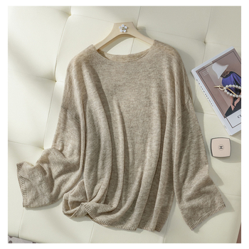 Ženski džemper od Mulberry Silk Cashmere, dekolte na jedno rame, dugi rukavi, redoviti kroj