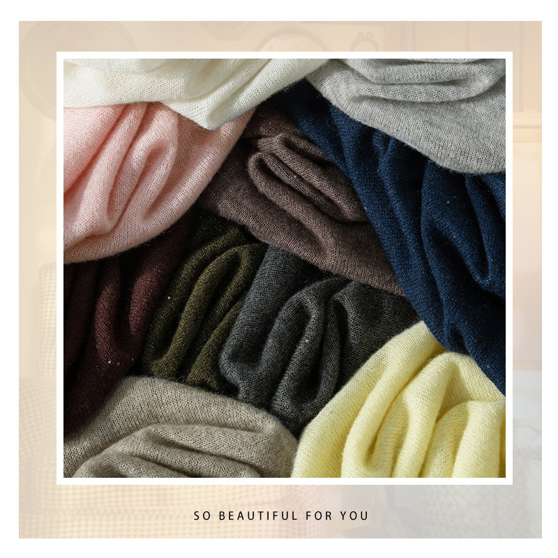 Ženski džemper od Mulberry Silk Cashmere, dekolte na jedno rame, dugi rukavi, redoviti kroj