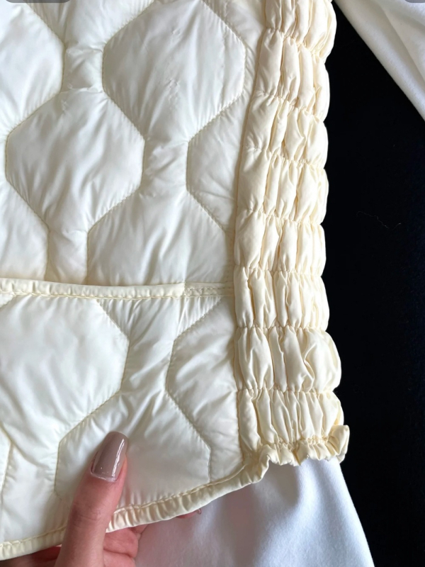 Ženski pamučni prsluk s punjenjem od down pamuka, flis podstava, V-izrez, kratka, uski kroj, dijamantni uzorak – za jesen i zimu