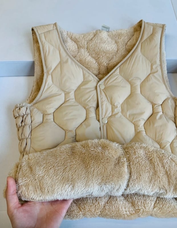 Ženski pamučni prsluk s punjenjem od down pamuka, flis podstava, V-izrez, kratka, uski kroj, dijamantni uzorak – za jesen i zimu