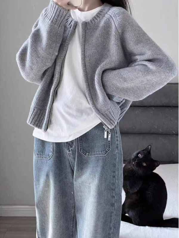 Női kardigán, slim fit, kerek nyak, cipzár, juhgyapjú és 30–50% spandex, hosszú ujjak (Slim fit; Kerek nyak; Cipzár; Juhgyapjú és 30–50% spandex; Hosszú ujjak)